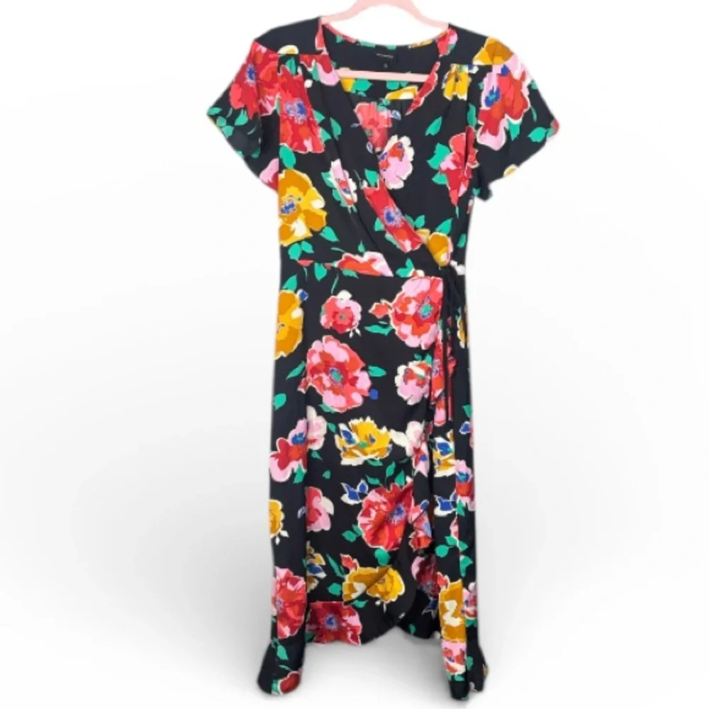 Who What Wear - Floral & Ruffled Wrap Dress - Size Medium - Picture 4 of 13